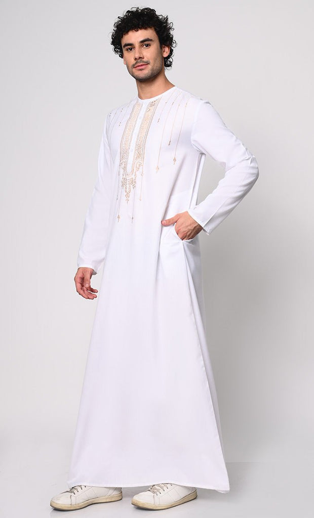 Ornate Reverence: Islamic Embroidered Men's White Thobe with Pockets - EastEssence.com