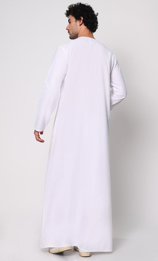 Ornate Reverence: Islamic Embroidered Men's White Thobe with Pockets - EastEssence.com