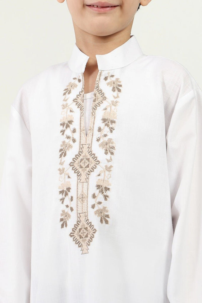 Polyester Poplin Thobe with Cranford Collar & Cross - Stitch Embroidery - EastEssence.com