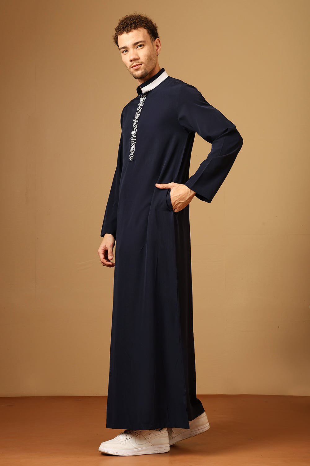 Premium Nida Thobe for Men with Slit Collar & Embroidered Chest - EastEssence.com