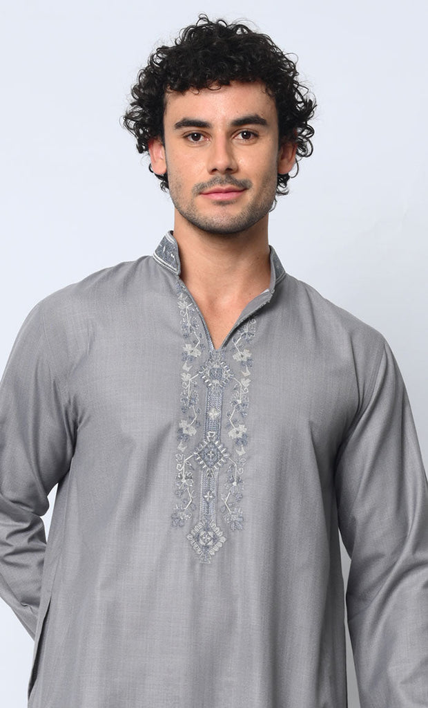 Royal Arabesque: Arabic Embroidered Men's Grey Thobe - EastEssence.com