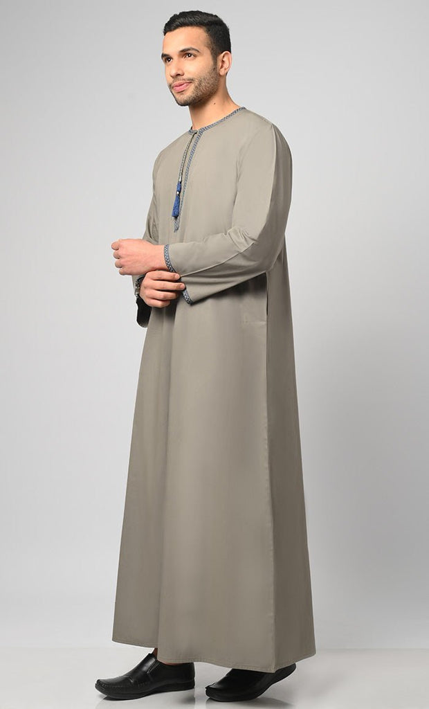 Saudi Embroidery Tessel Detail Thobe / Jubba For Men - Final Sale - EastEssence.com