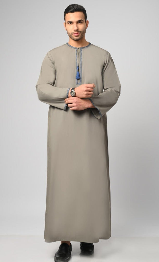 Saudi Embroidery Tessel Detail Thobe / Jubba For Men - Final Sale - EastEssence.com