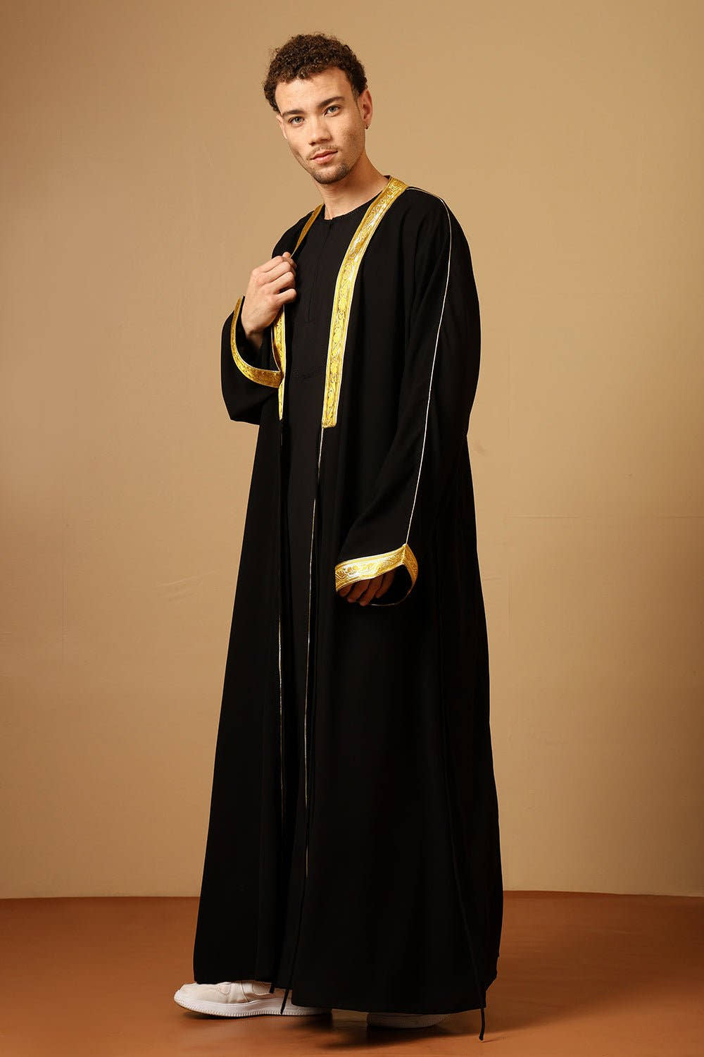 Traditional Arabic Bisht matching inner Set with Drawstring Tie - EastEssence.com