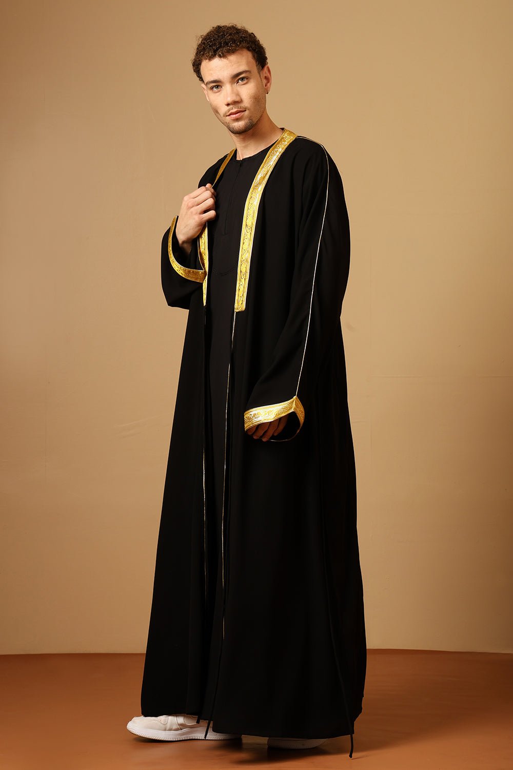 Traditional Arabic Bisht matching inner Set with Drawstring Tie - EastEssence.com