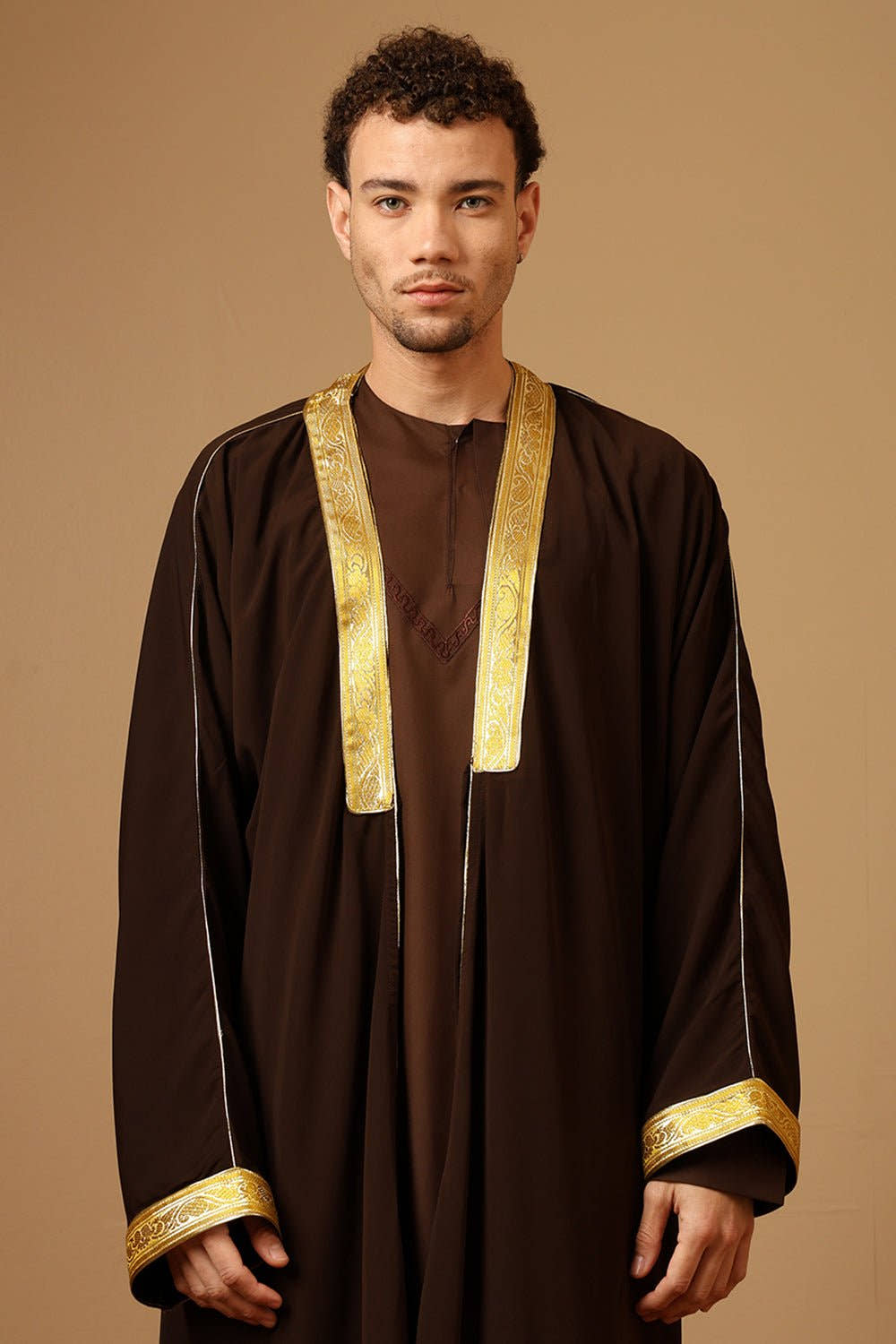 Traditional Arabic Brown Bisht matching inner Set with Drawstring Tie - EastEssence.com