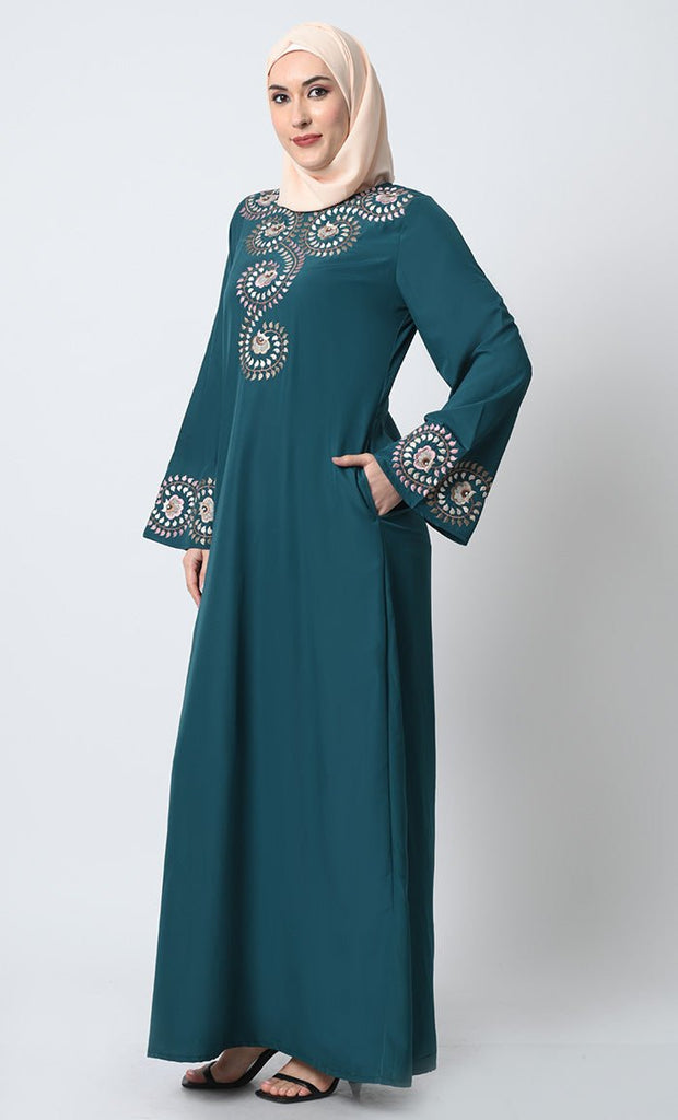 Traditional Embroidered Kashibo Abaya - EastEssence.com