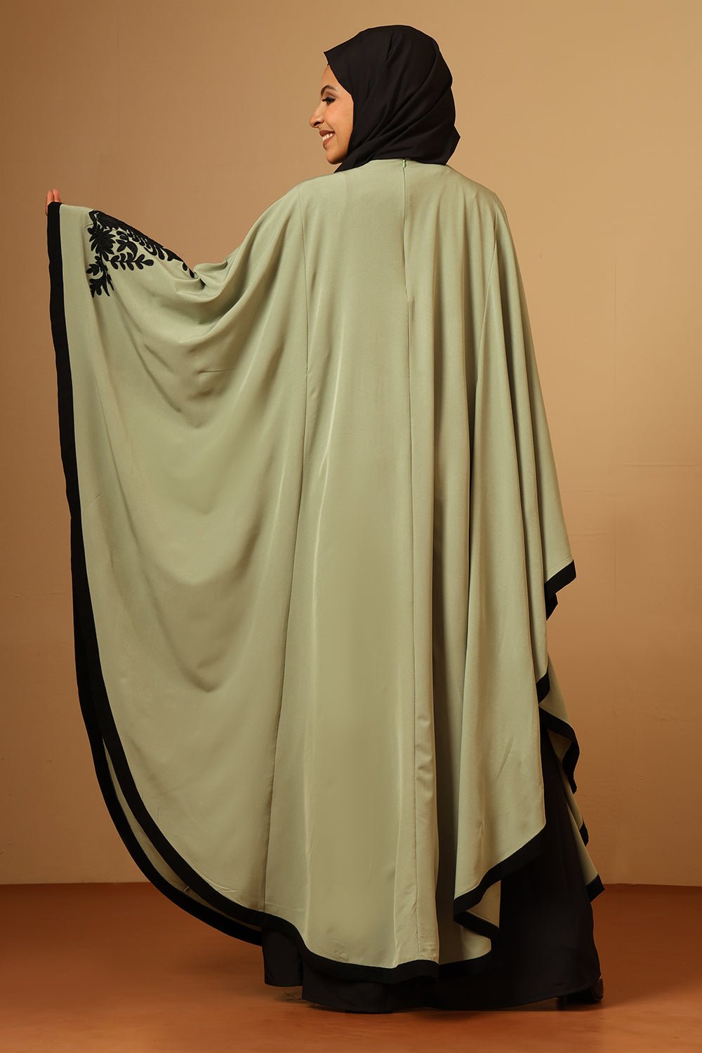 Women Muslimah Islamic Embroidered Kaftan Abaya with Black stripe - EastEssence.com