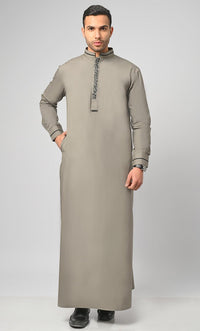 Arabian Black Emroidery Detailing Thobe