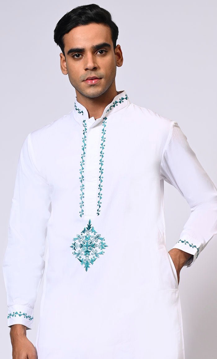 Artisanal Embroidery: Men's White Thobe Crafted with Attention to Detail - EastEssence.com