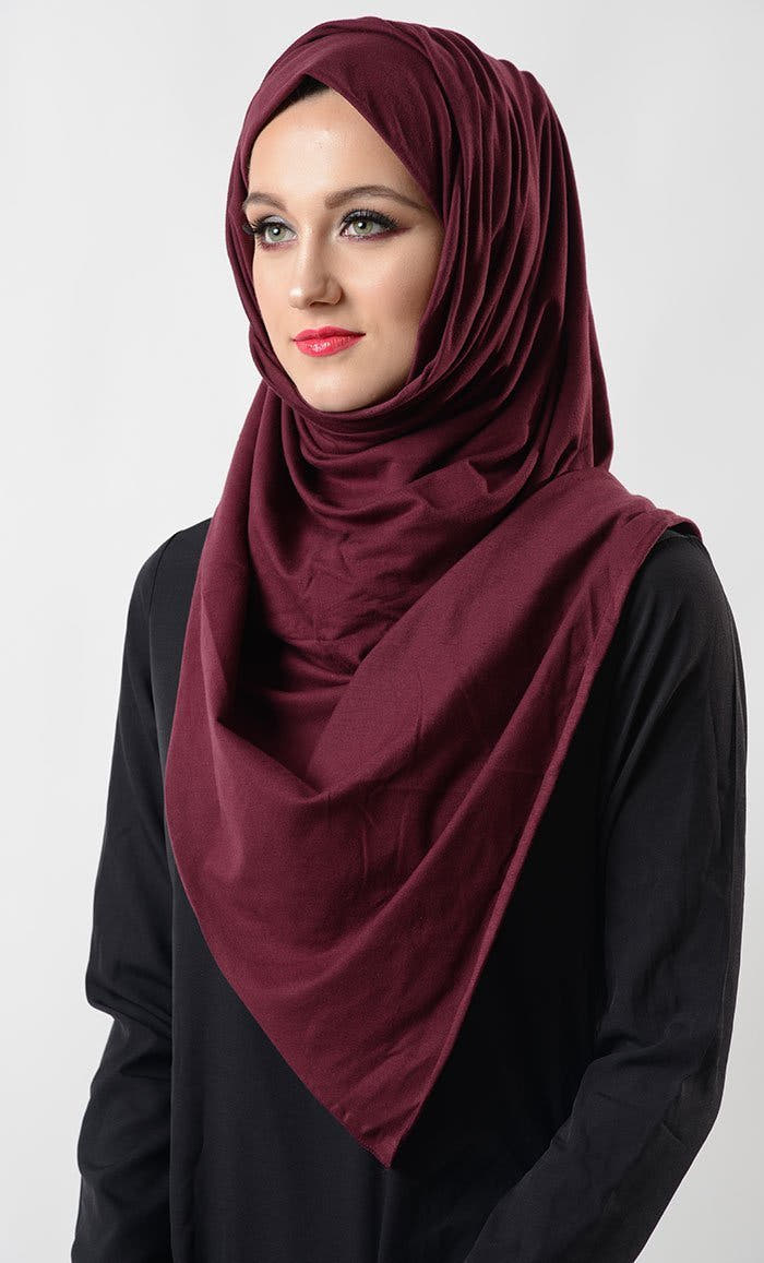 وشاح حجاب أساسي للارتداء اليومي