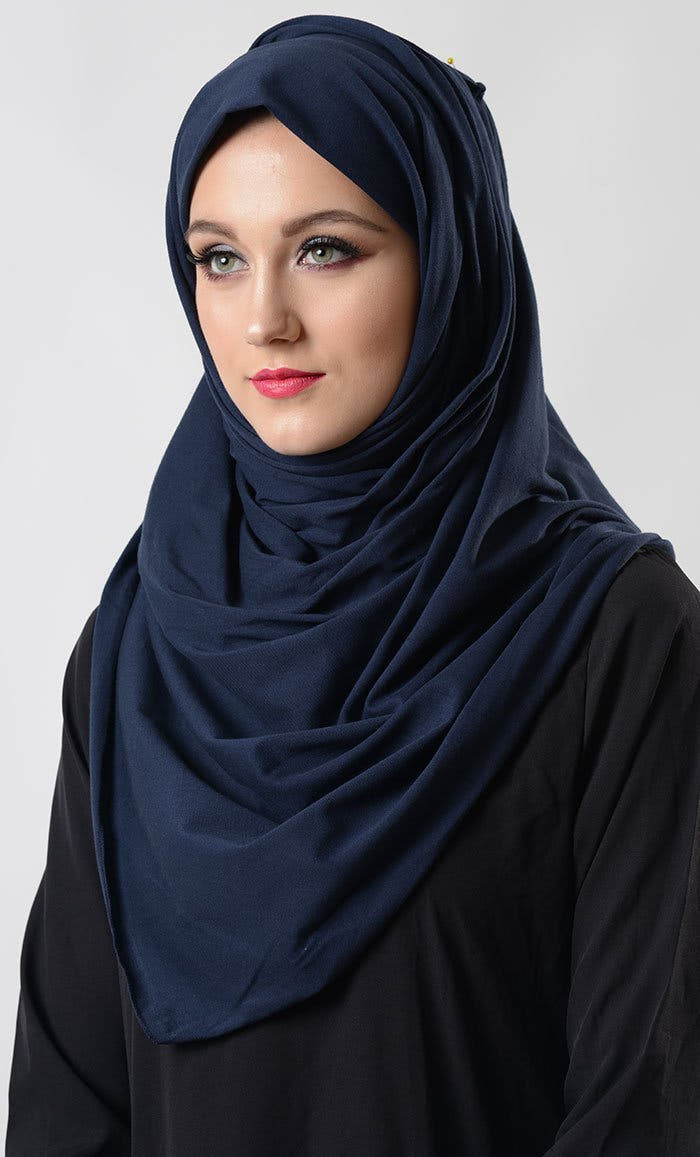 وشاح حجاب أساسي للارتداء اليومي