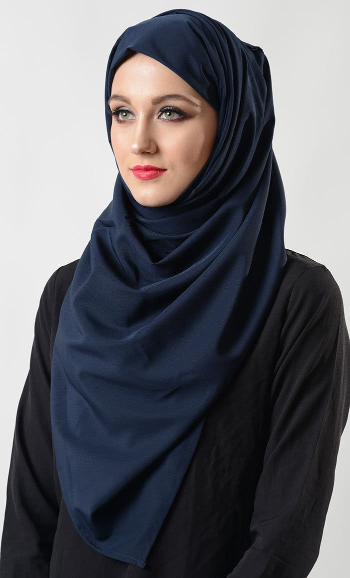 وشاح حجاب أساسي للارتداء اليومي