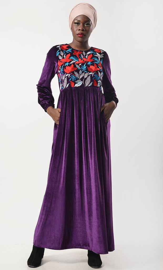 Beautiful Embroidered Velvet Abaya - EastEssence.com