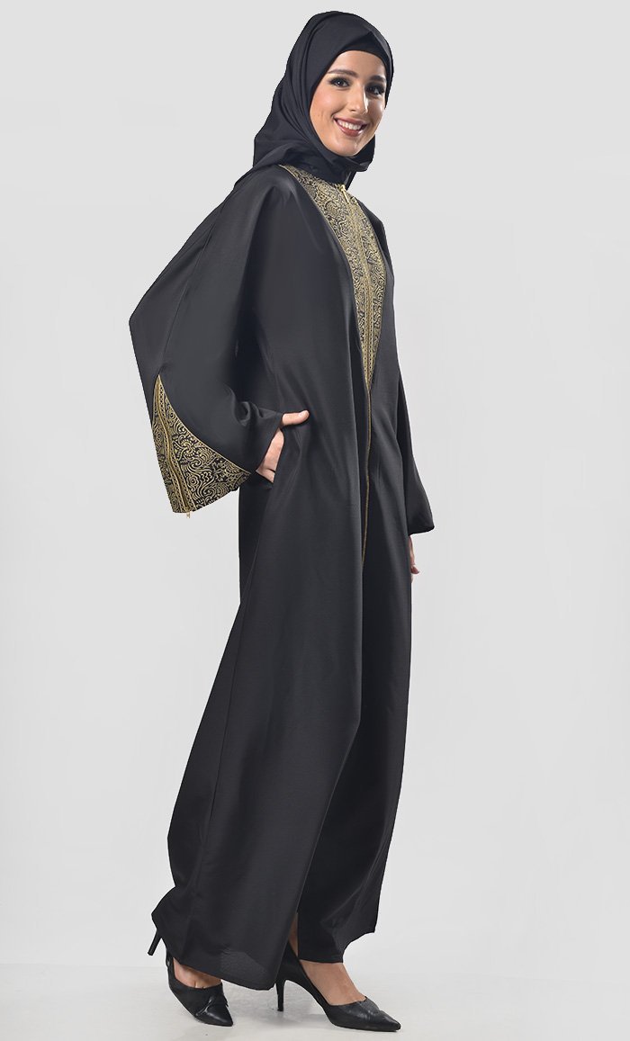 Beautiful Lace And Chain Intricate Detailing Abaya - EastEssence.com
