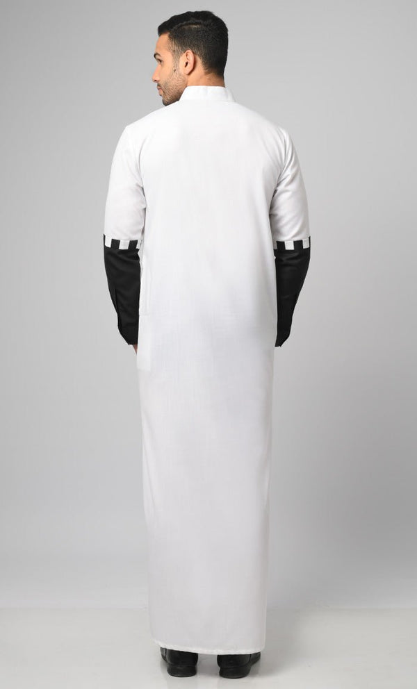 Contrast Black Panel Detailed Thobe With Pockets - EastEssence.com