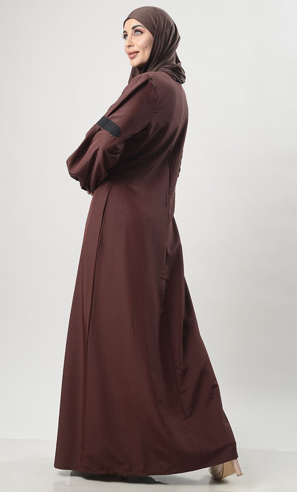 Detailed Workwear Abaya - EastEssence.com