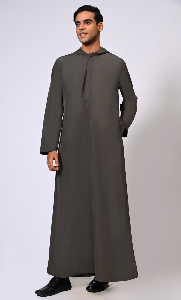 Effortlessly Stylish Men's Grey Hooded Thobe
