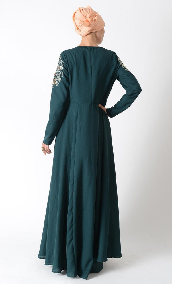 Floral embroidered tradtitional abaya dress and hijab set - EastEssence.com