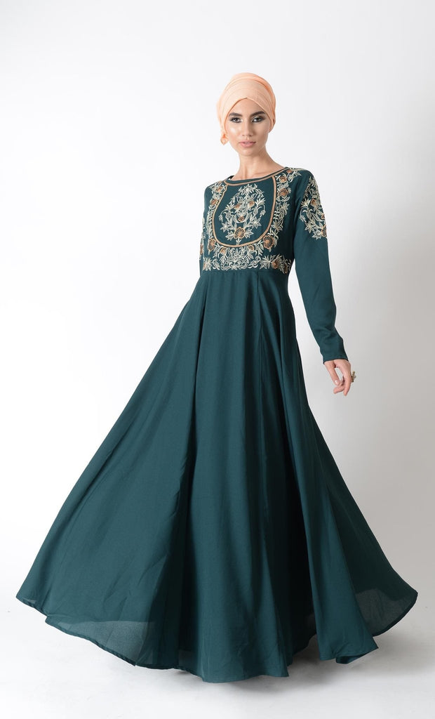 Floral embroidered tradtitional abaya dress and hijab set - EastEssence.com