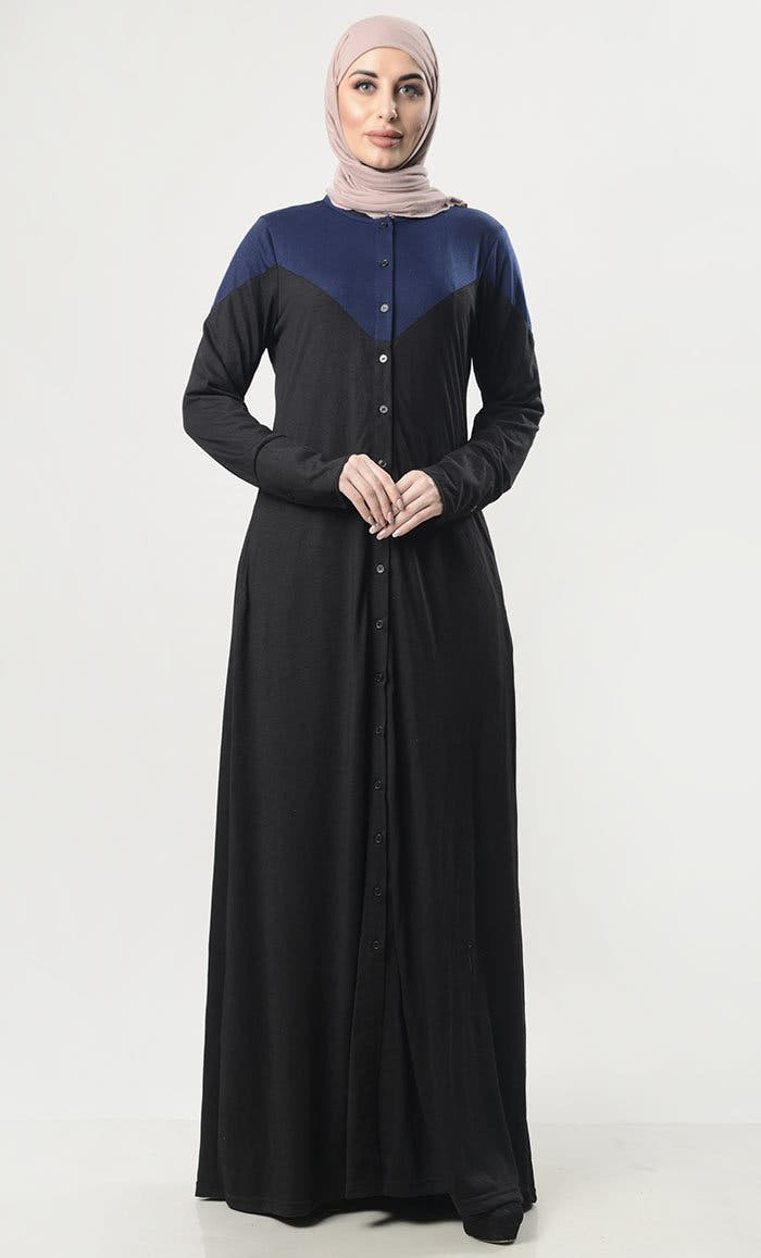 Abaya sobre en jersey avec boutonnage sur le devant