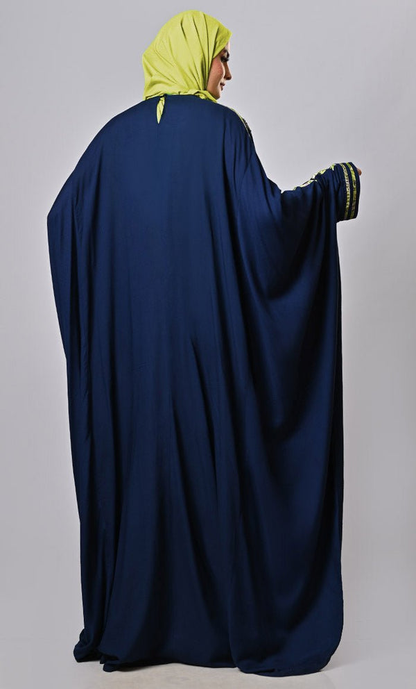 Luxurious full-length kaftan with a comfortable, flowing fit. - EastEssence.com