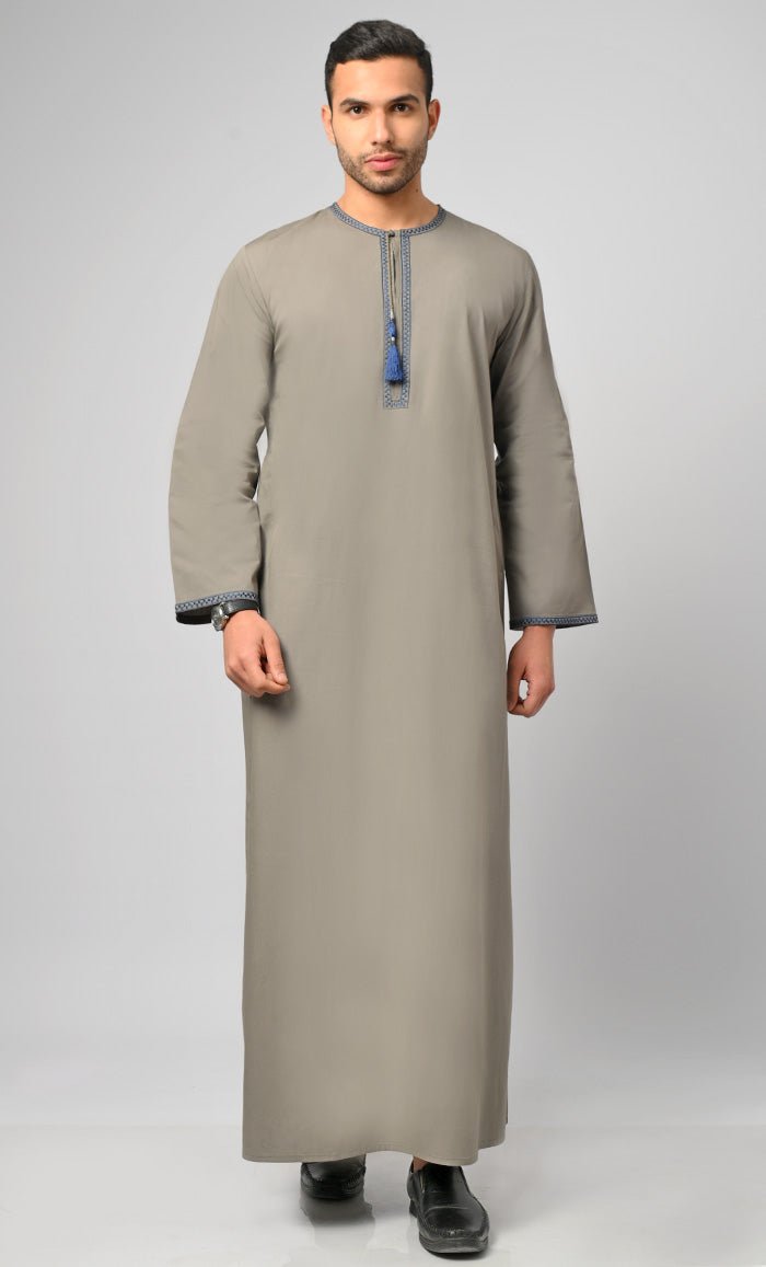 Saudi Blue Embroidery Tessel Detail Thobe / Jubba For Men – EastEssence.com