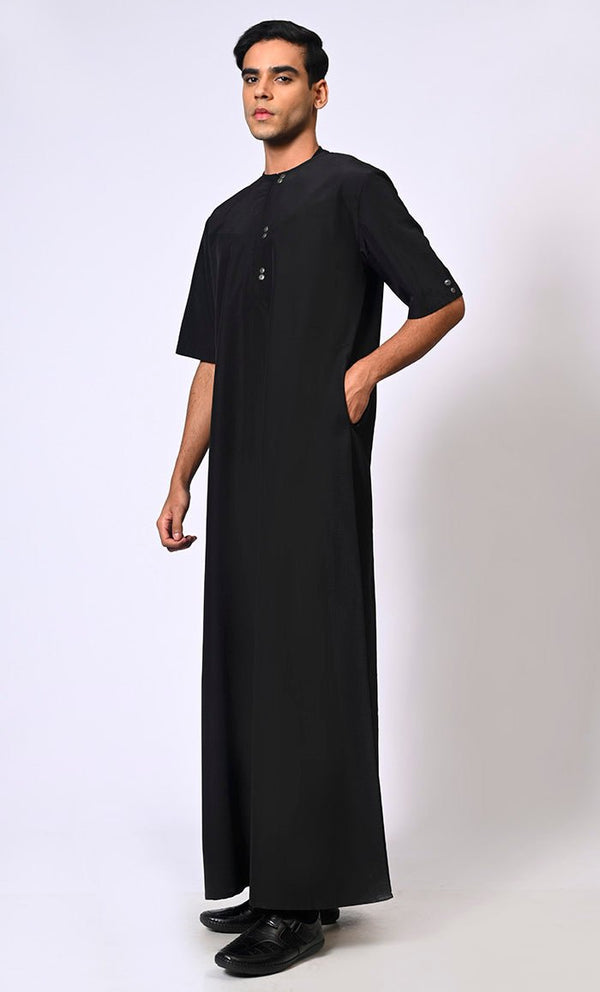 Zip-Up Men's Black Thobe with Show Buttons